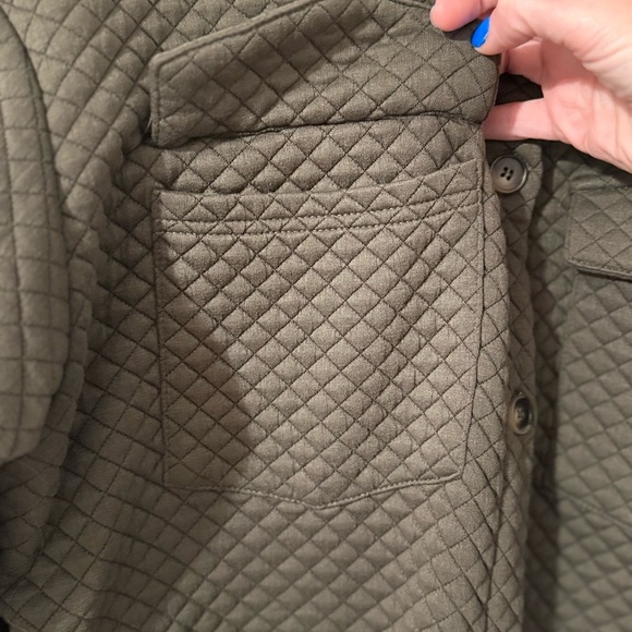 Women’s Quilted Design Olive Green Shacket, size XL - Picture 3 of 8